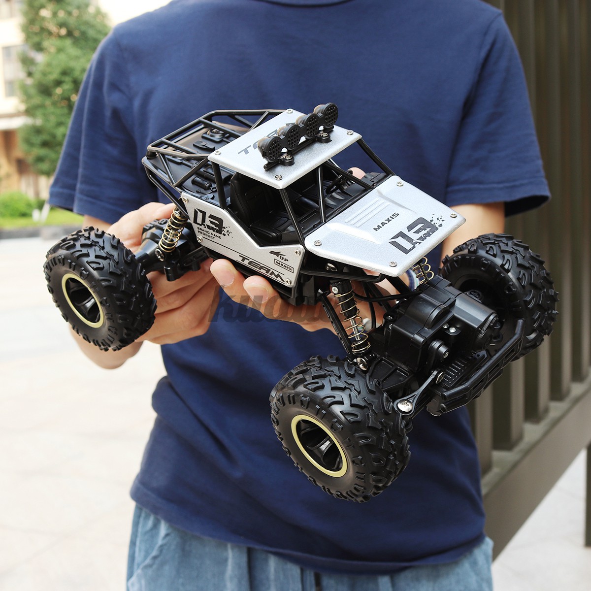 RC ROCK CRAWLER Xe Địa Hình Điều Khiển Từ Xa 28cm Tỉ Lệ 1 / 16 2.4g Kèm Phụ Kiện