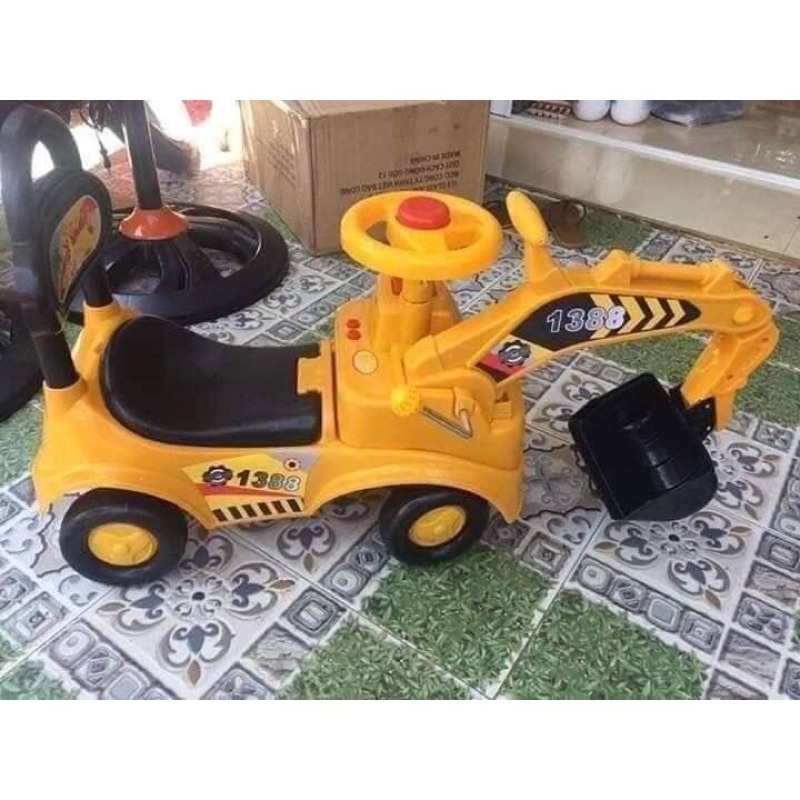 Đồ chơi Xe cẩu công trình chòi chân cho bé