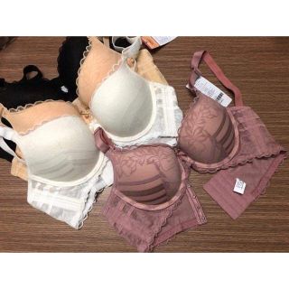 Áo lót nhật siêu nâng ngực,áo chip nâng ngực dây lưng to LOVELY