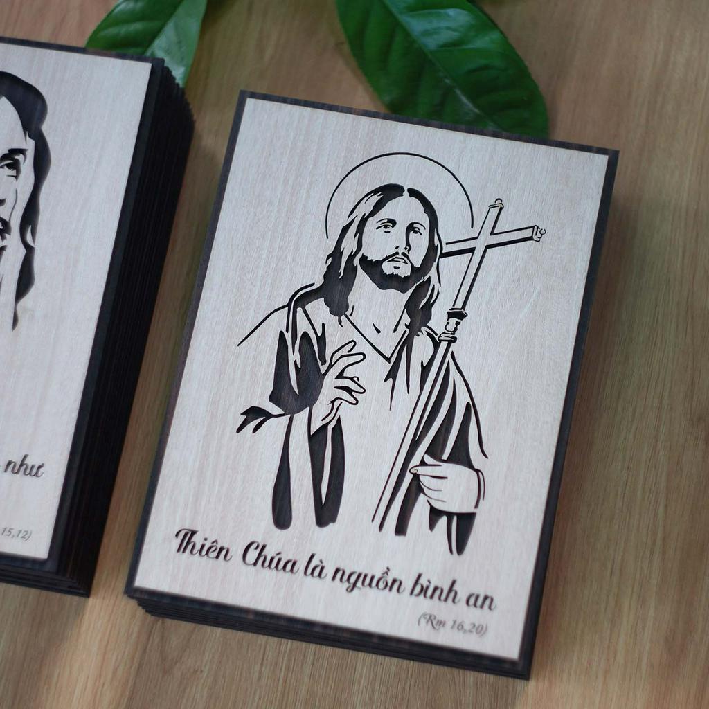 Tranh treo tường Công Giáo trang trí bằng gỗ khắc hình ảnh Đạo Thiên Chúa 30x40cm