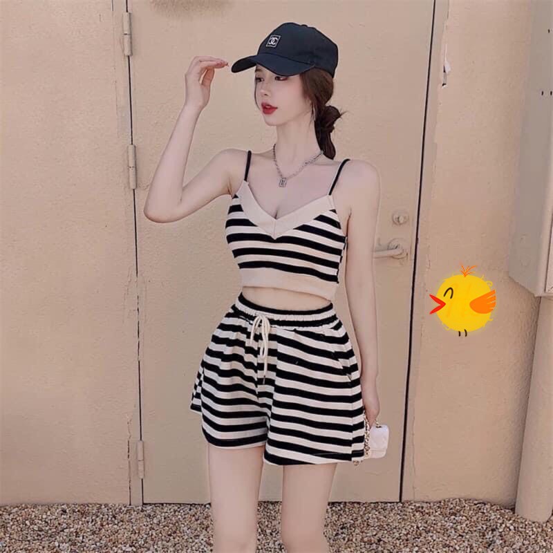 Set Croptop 2 Dây Kẻ Ngang Bộ Ngủ Mặc Ở Nhà Siêu Chất | BigBuy360 - bigbuy360.vn