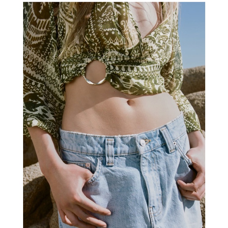 Áo Sơ Mi Zara Cổ Bẻ Cột Dây Dáng Ngắn In Họa Tiết Phối Khóa Kim Loại Thời Trang Mùa Hè4437084