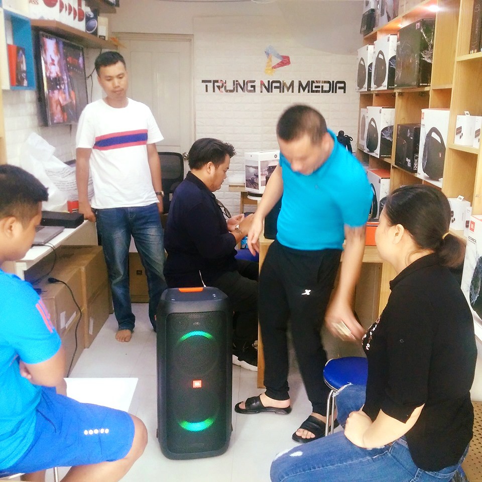 Loa JBL Partybox 100 PGI chính hãng.