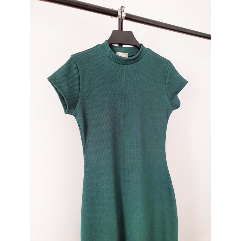 [Mã FAMALLT5 giảm 15% đơn 150k] Đầm gân xẻ bên AfterBefore | BigBuy360 - bigbuy360.vn