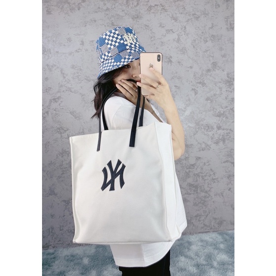 (Hàng Xuất xịn) Túi chợ trắng đen B402 LOGO TOTE BAG