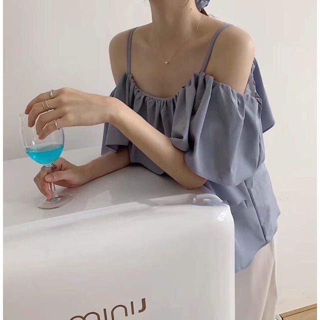 Áo hai dây trễ vai