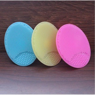 Bàn chải tắm massage cho bé