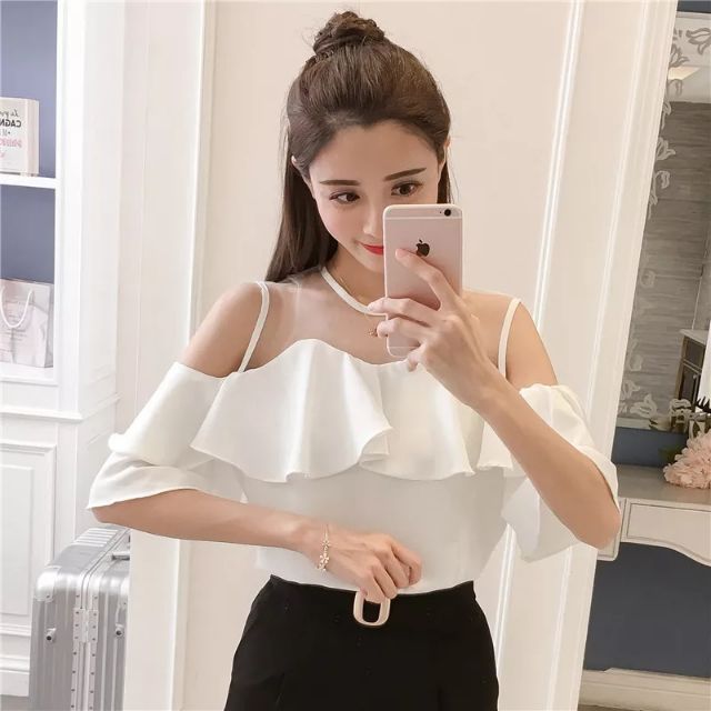 Áo trễ vai ren quảng châu