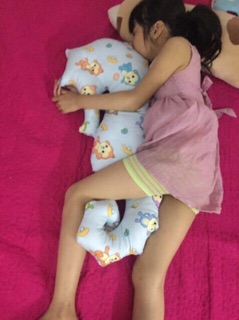 Gối ôm cá ngựa cho bé
