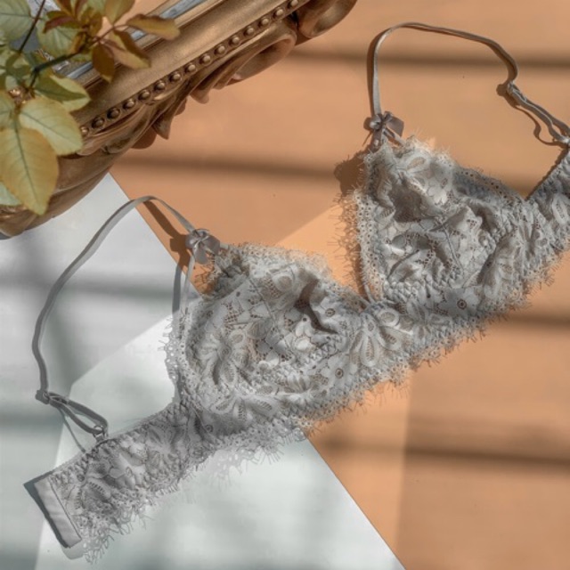 Áo crop nhét mút ren mềm