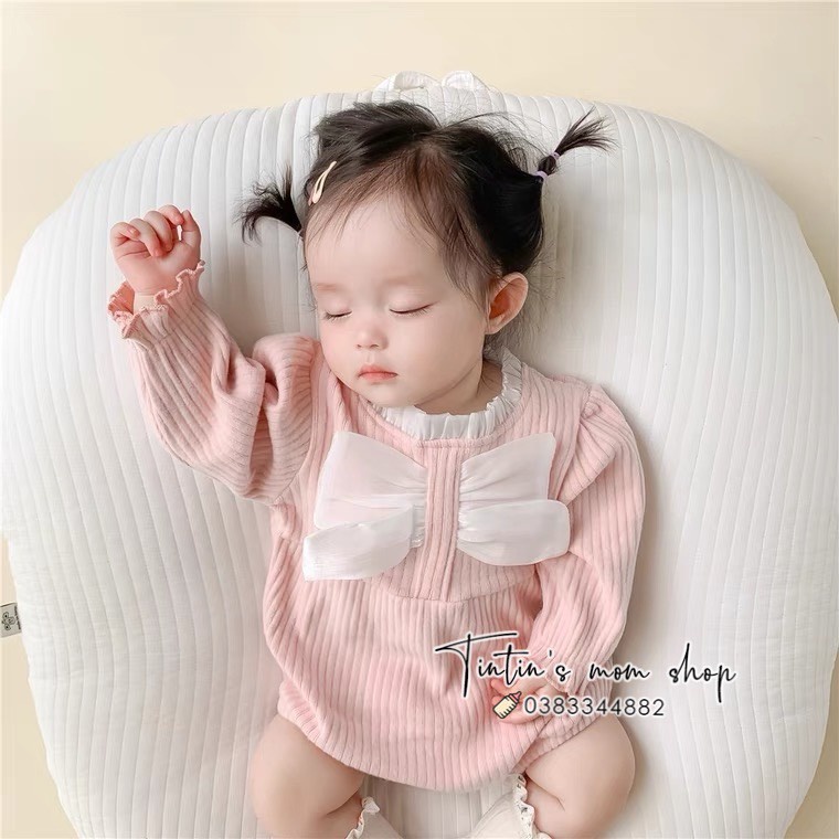 Bộ body chip tiểu thư len mềm nơ ngực cho bé đầy tháng/ thôi nôi