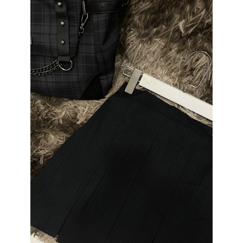 Chân váy xếp li - BLACK SKIRT - ĐEN SỌC | BigBuy360 - bigbuy360.vn