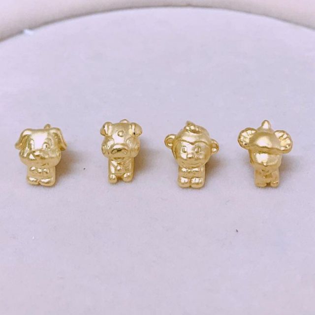 Cham con giáp bạc ta xi vàng