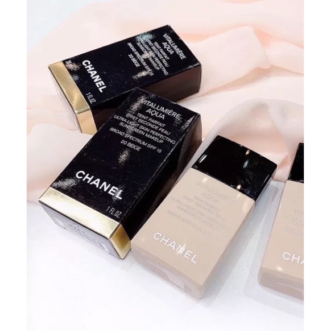 Kem nền Chanel Vitalumiere Aqua SPF 15 tông 20 30 ml