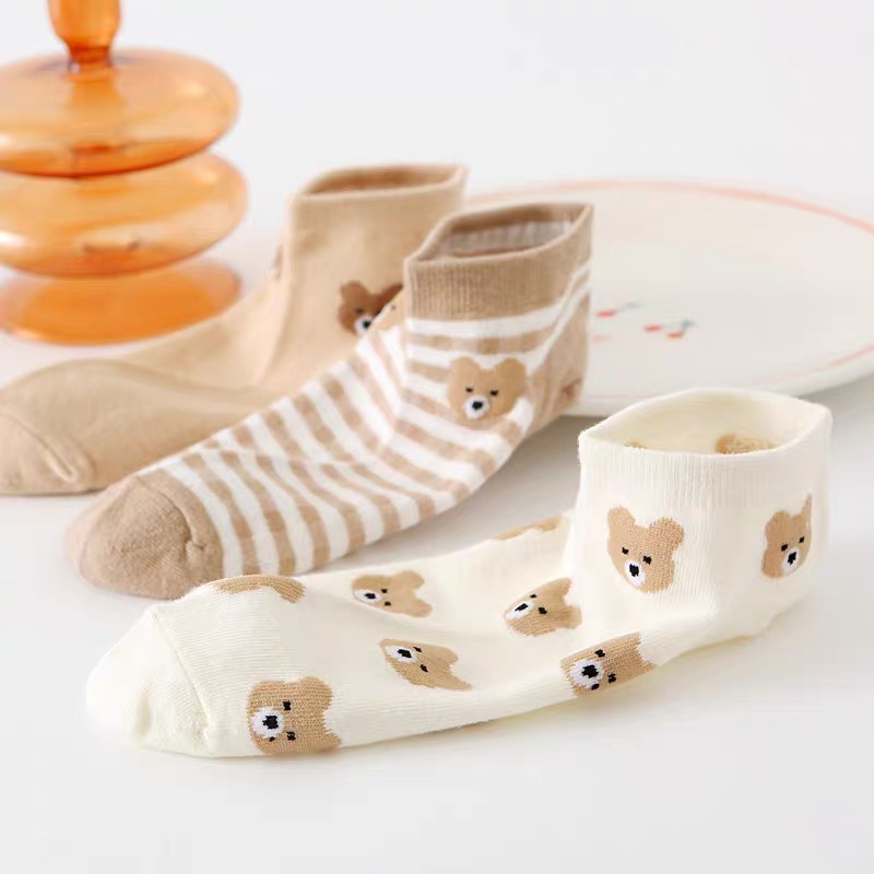 Tất Nữ Gấu Nâu Cổ Ngắn ERASHOP 079451 - Logo Thêu Dễ Thương, Vải Co Giãn 4 Chiều, Hot Trend, Siêu Rẻ Đẹp