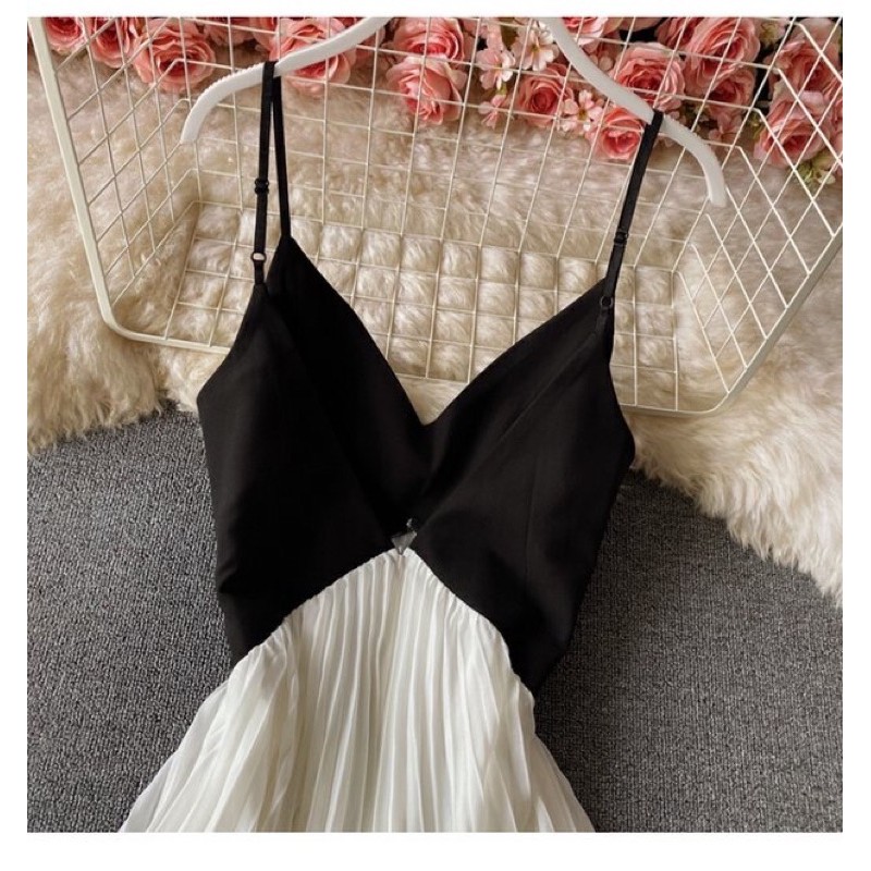 Váy đầm maxi 2 dây cổ v hở lưng dáng xoè xếp ly phối bèo đi biển đi chơi đi tiệc sexy