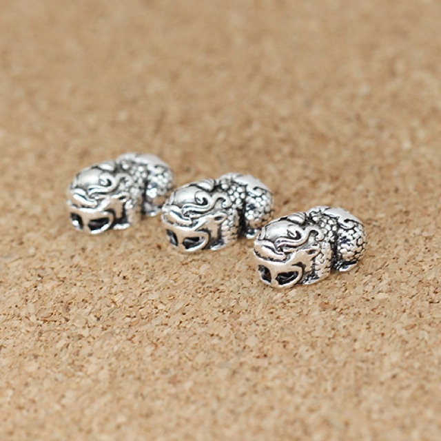 SỈ SIÊU RẺ  Charm Tỳ Hưu bạc Thái hàng đẹp - Bạc chuẩn loại 1, PH891