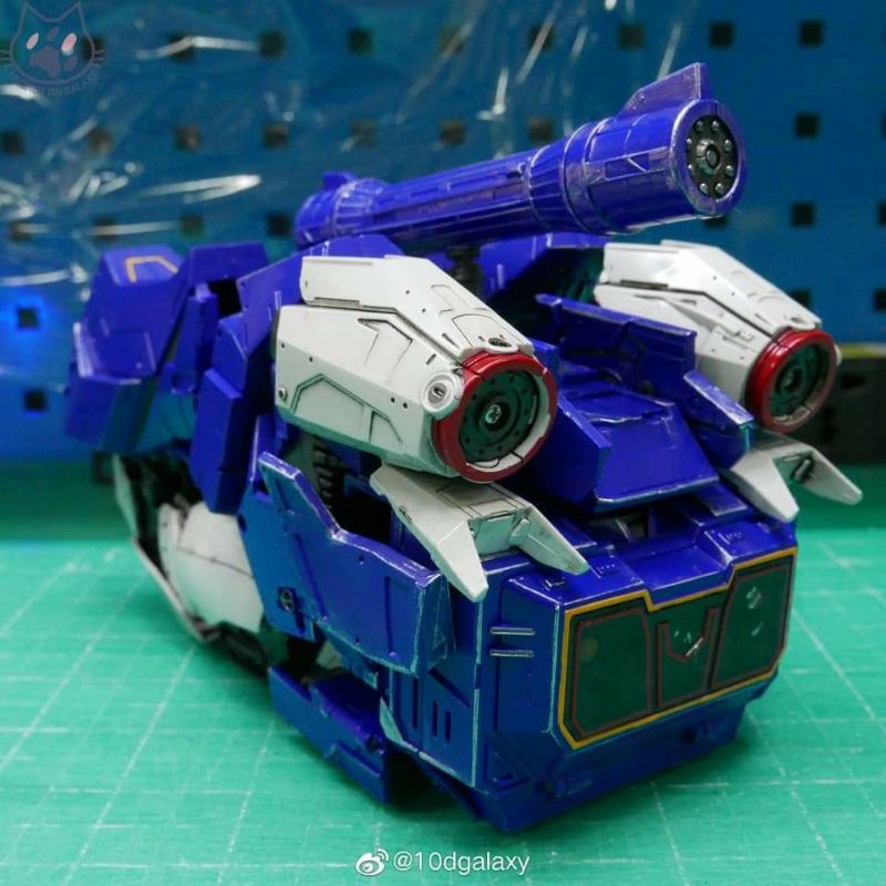 Mô hình Transformers Soundwave 2018 - SX02