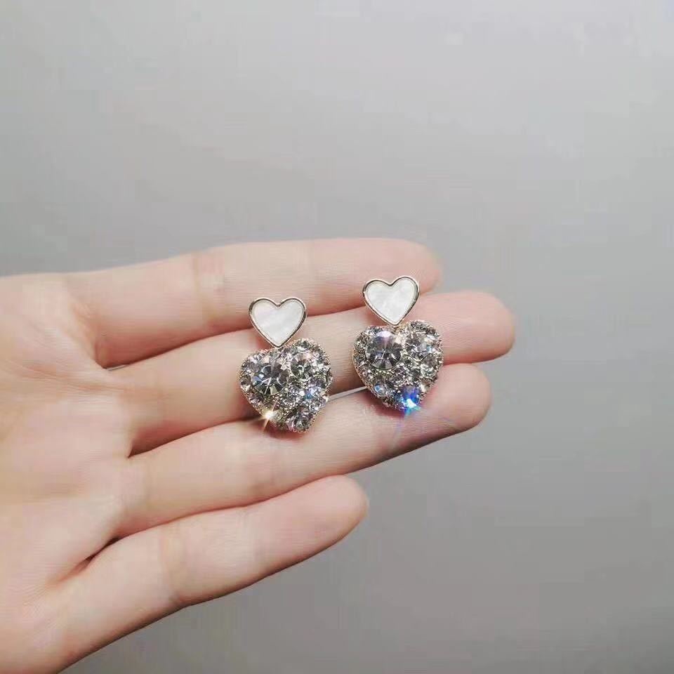 Đôi Bông Tai Hình Trái Tim Đính Đá Thời Trang Hàn Quốc