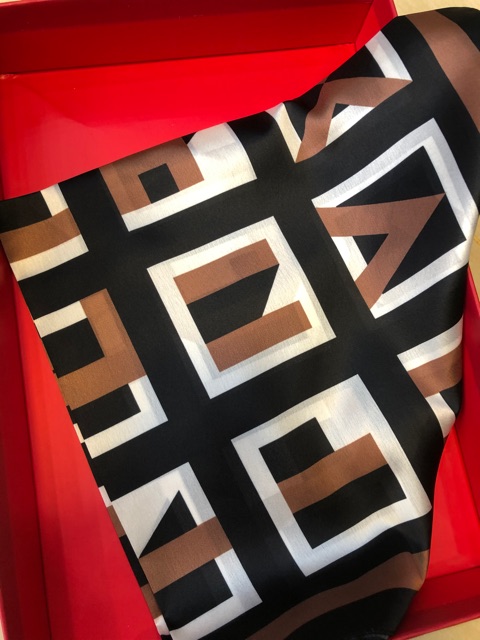 Khăn turban lụa mini size 58x58cm in hình chữ cái - Maben