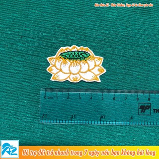 Patch ủi thêu hình hoa sen vàng và hồng nền trắng - Sticker Logo S122