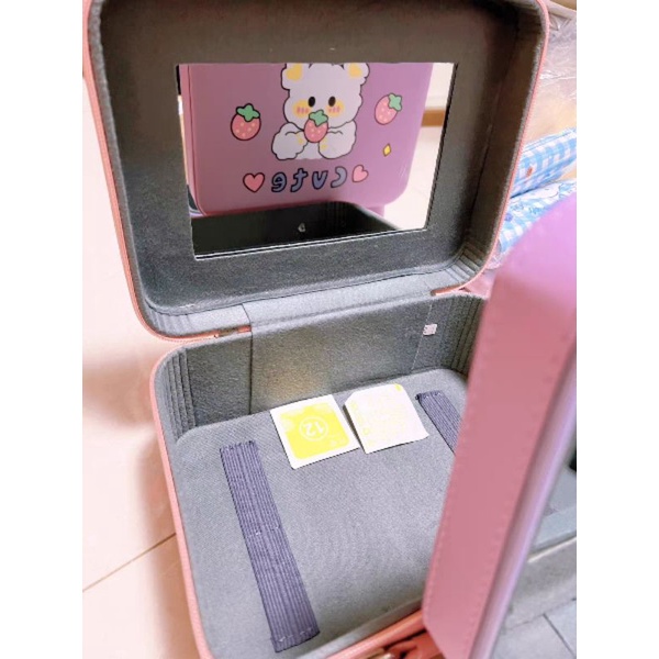 Hộp đựng đồ makeup cá nhân da PU dạng vali xách tay kèm gương gắn bên trong họa tiết dễ thương By Tiệm Của Hương