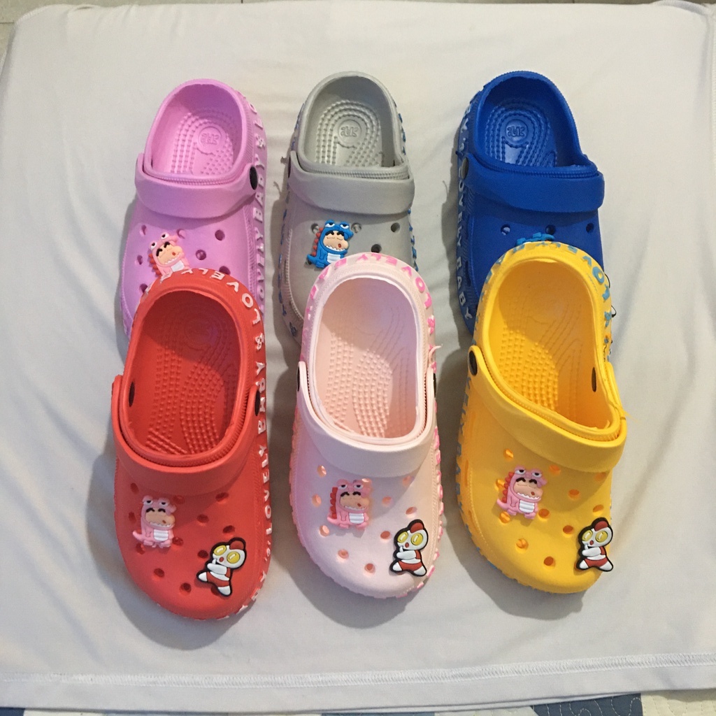 Dép sục cross trẻ em bé trai bé gái crocs đính sticker cực chất size từ 30 đến 34