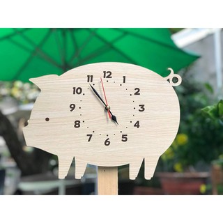 Đồng hồ trang trí treo tường heo con - có kèm khắc chữ