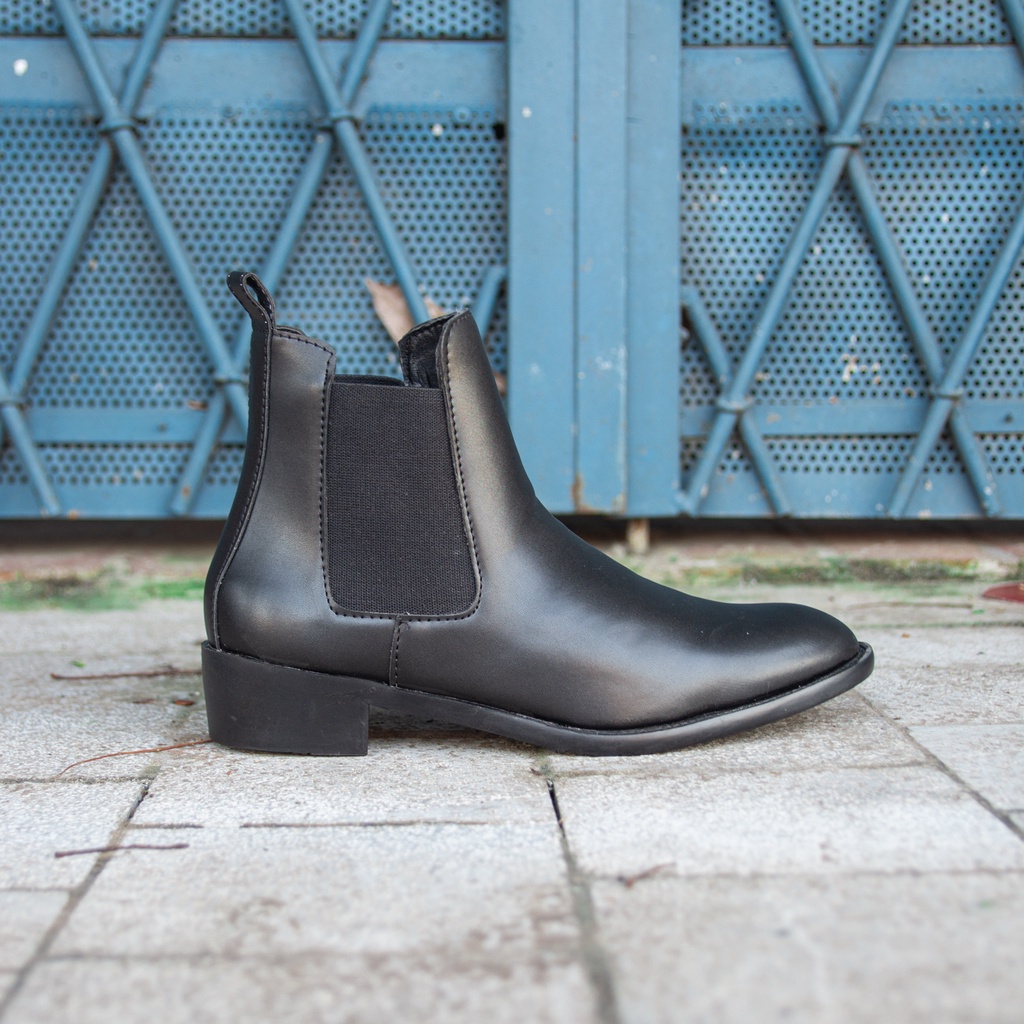 Giày Chelsea Boots Nam Classic màu Đen Phiên Bản Cổ Cao Lịch Sự Dễ Phối Đồ Màu Đen Bóng Đức Linh GDA016