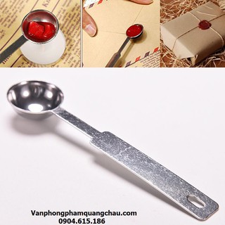 Muỗng nấu sáp dấu niêm phóng