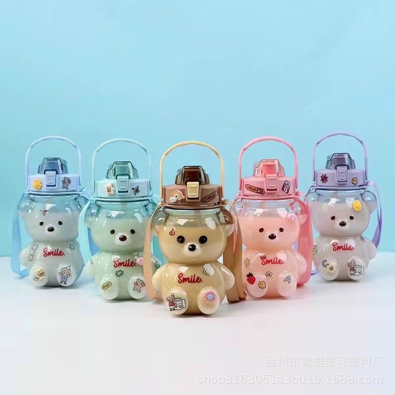 Bình nước hình gấu cho bé 1l siêu dễ thương kèm ống hút, tặng kèm ticker