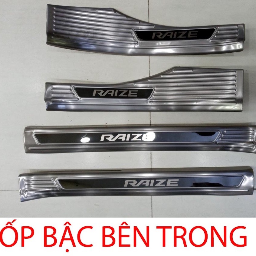 Ốp Bậc Cửa, Nẹp Bước Chân xe Toyota Raize 2021 - 2022, Chữ tráng gương - Hàng INOX CAO CẤP