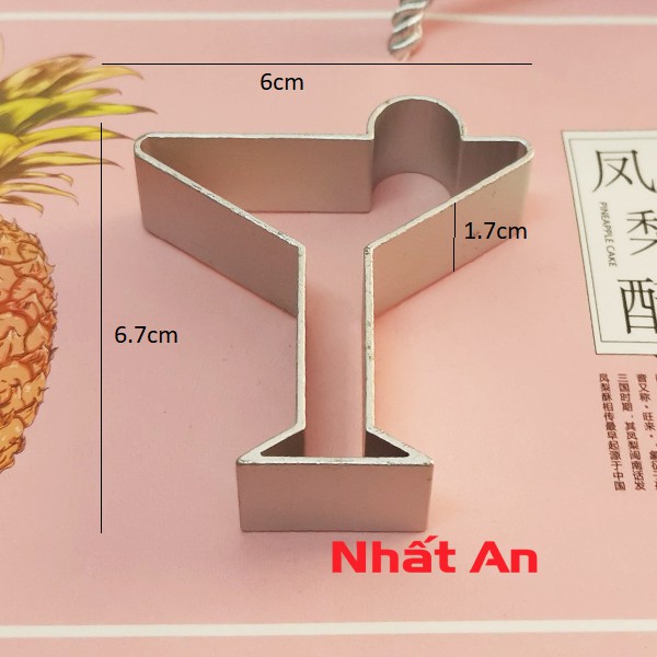 Khuôn nhấn bánh dứa hình cái ly