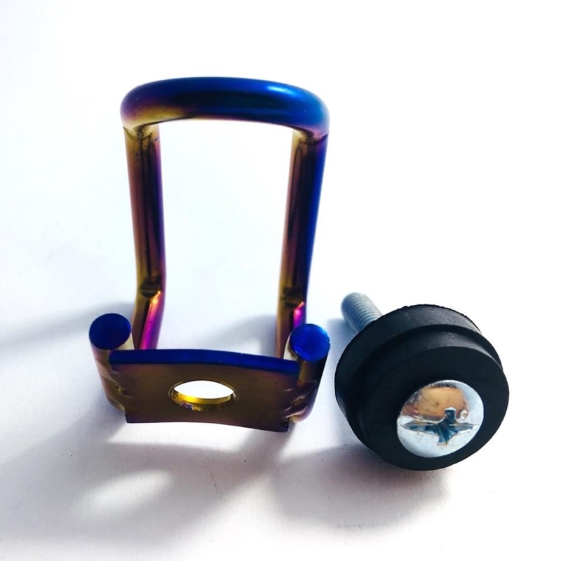 Móc-treo-đồ-titan