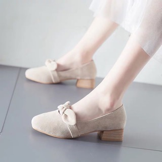 Giày gót vuông da lộn gắn nơ