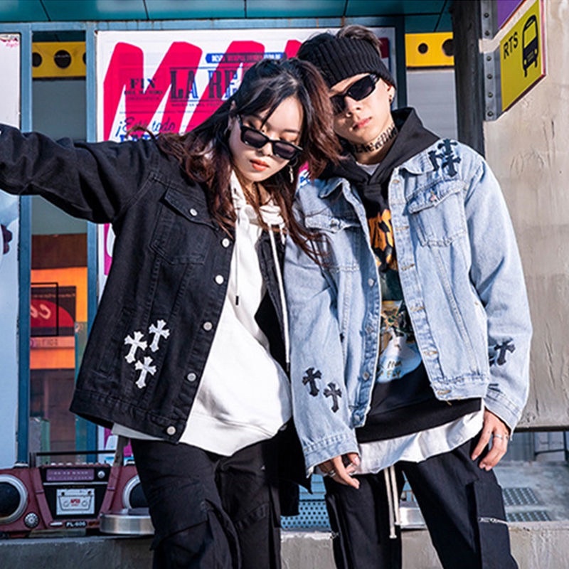 - ẢNH THẬT ÁO KHOÁC BÒ CHROME HEARTS DEMIN HOẠ TIẾT CHỮ THẬP CÁ TÍN