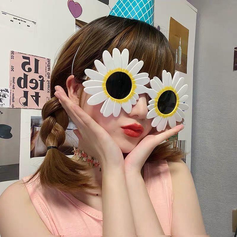 Mắt Kính Hình Hoa Cúc Dễ Thương Dành Cho Bạn Gái
