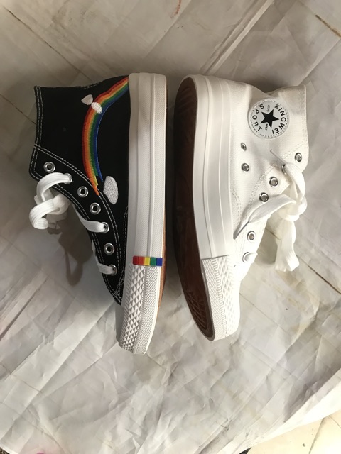 [Mã FAMAYWA2 giảm 10k đơn từ 50k] Giày cao cổ cầu vồng 2 màu đen trắng Mã CT150 | BigBuy360 - bigbuy360.vn