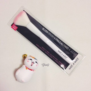 Cọ đánh phấn má Wet n Wild Blush Brush