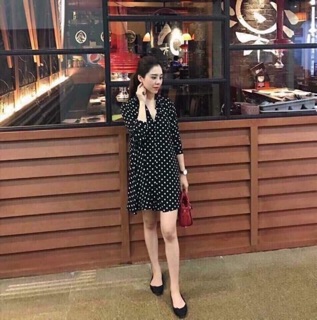 Áo sơ mi chấm bi dáng dài