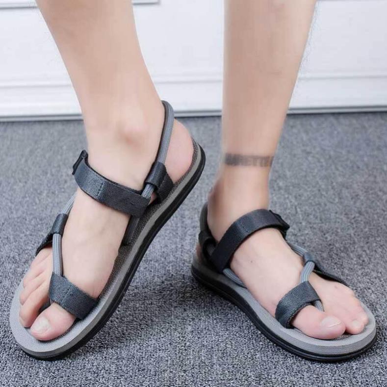 Sandal nam nữ đi biển, dép quai chéo xỏ ngón đi du lịch AM021