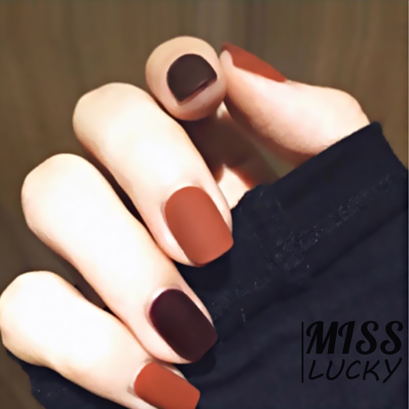 Bộ 24 móng tay giả màu trơn lì với nhiều kiểu màu tùy chọn