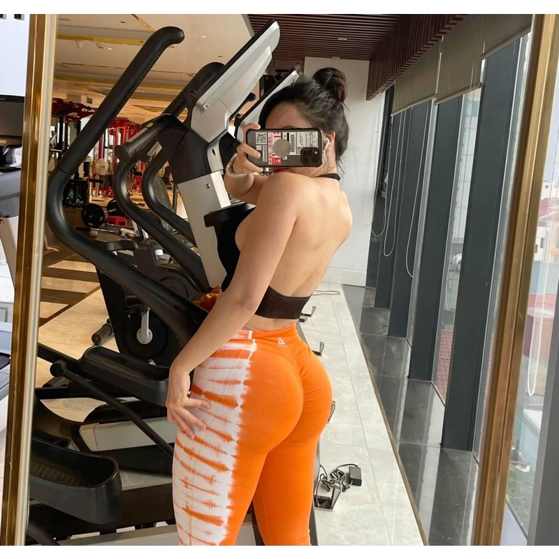 Áo bra croptop cổ yếm đi chơi tập gym