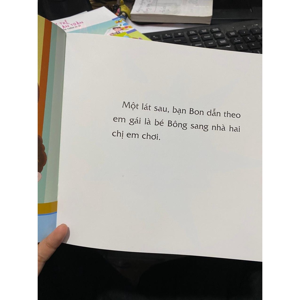 Sách -  Dạy trẻ kỹ năng an toàn : Vui đùa cũng phải tìm nơi an toàn - Đinh Tị