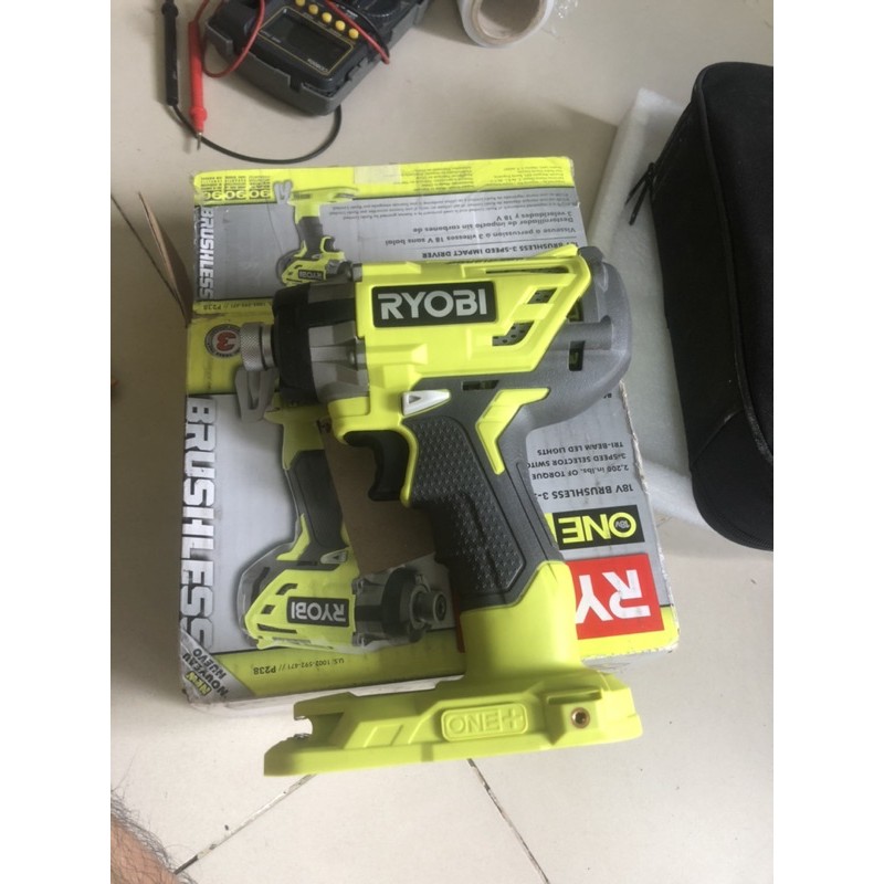 Chuyên vít ryobi p238 mới 100%