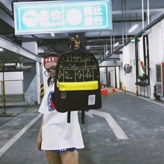 Balo con heo phối vàng đen