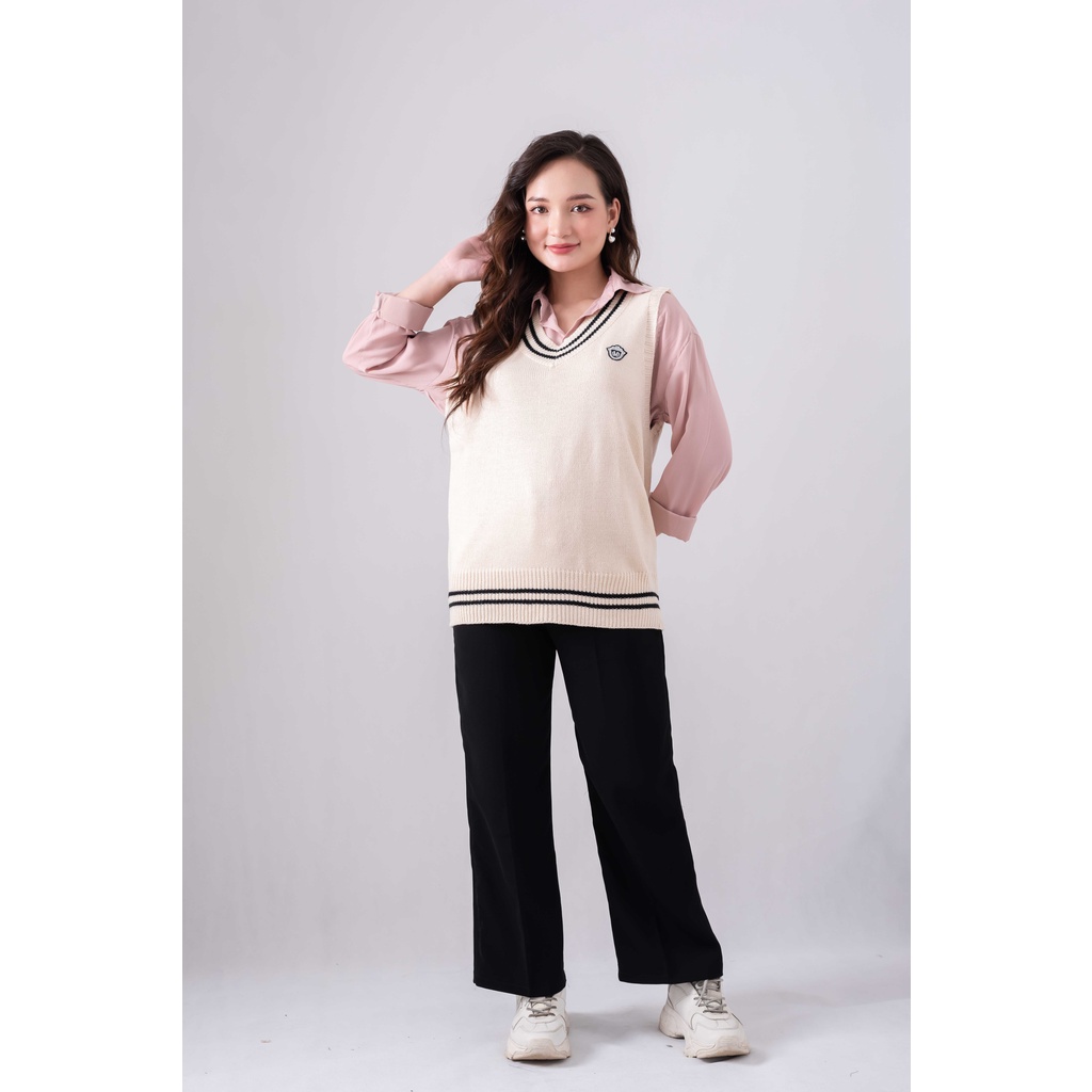 [Mã INCU20 giảm 20K đơn 150K] Áo len ghi lê mác A dáng thể thao OVY SHOP