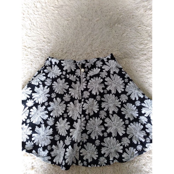 Pass chân váy hoa xoè 2hand