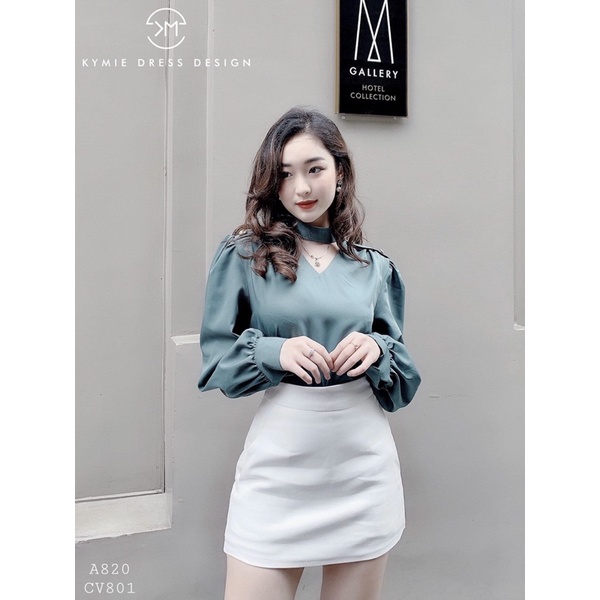 áo lụa chocker đính cúc vai dài tay