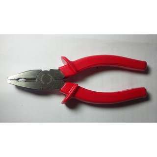 Kìm điện GOODMAN  được tinh luyện từ thép hợp kim cứng, chịu nhiệt tốt, chống gỉ sét,chịu mài mòn